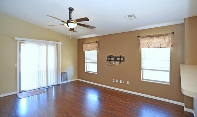 Building Photo - Beautiful 3 bedroom/2 bath home in Marana- exit 236