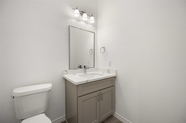 Building Photo - 4406 Sterling St