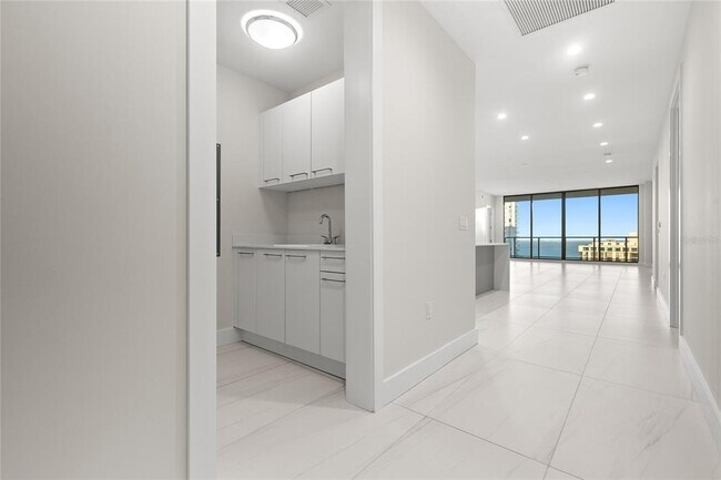 Building Photo - 275 1st Ave S