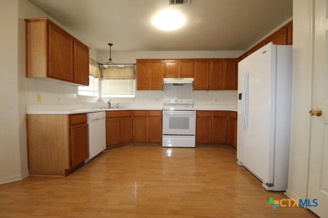 Building Photo - 5211 James Loop