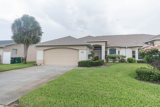 Building Photo - Beautiful Home in Satellite Beach including Lawncare and Community Pool