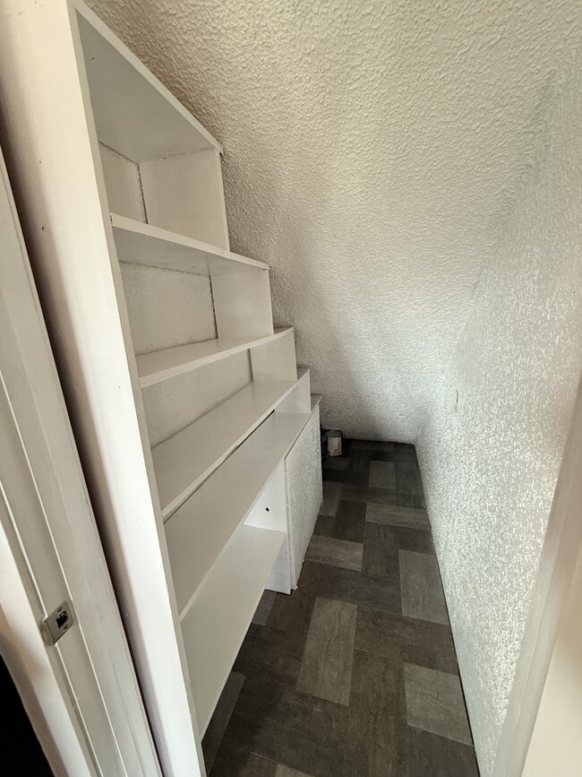 Building Photo - 151 Cherokee Dr