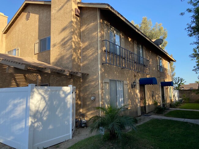 Primary Photo - 918 S Mountain Ave