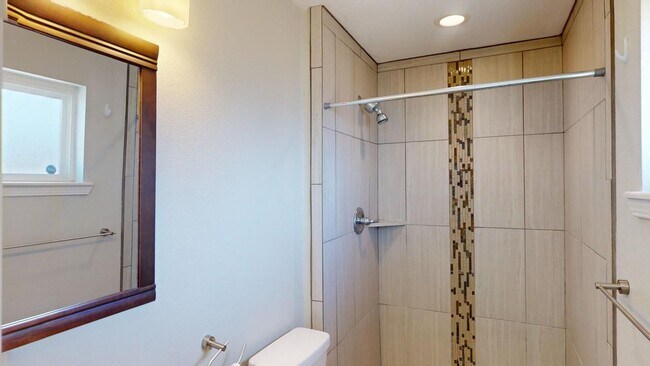 Building Photo - 3206 Thunder Rd