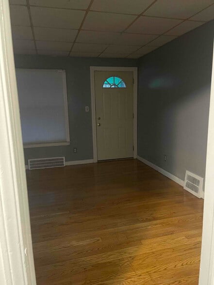 Building Photo - 18682 Bloom St