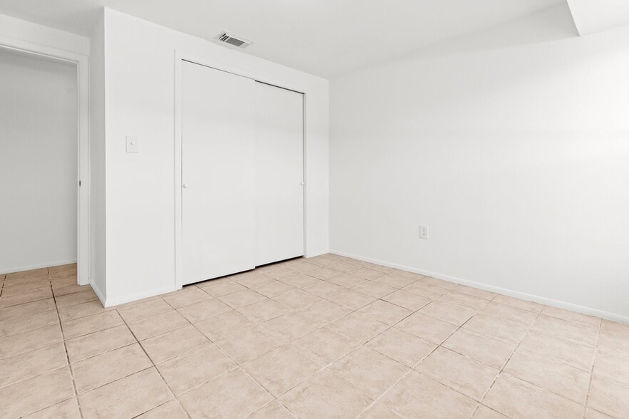 Building Photo - 1057 Tropical Ave NW