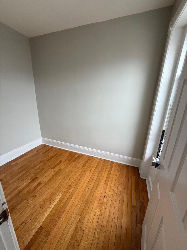 Building Photo - 41 Harmon St