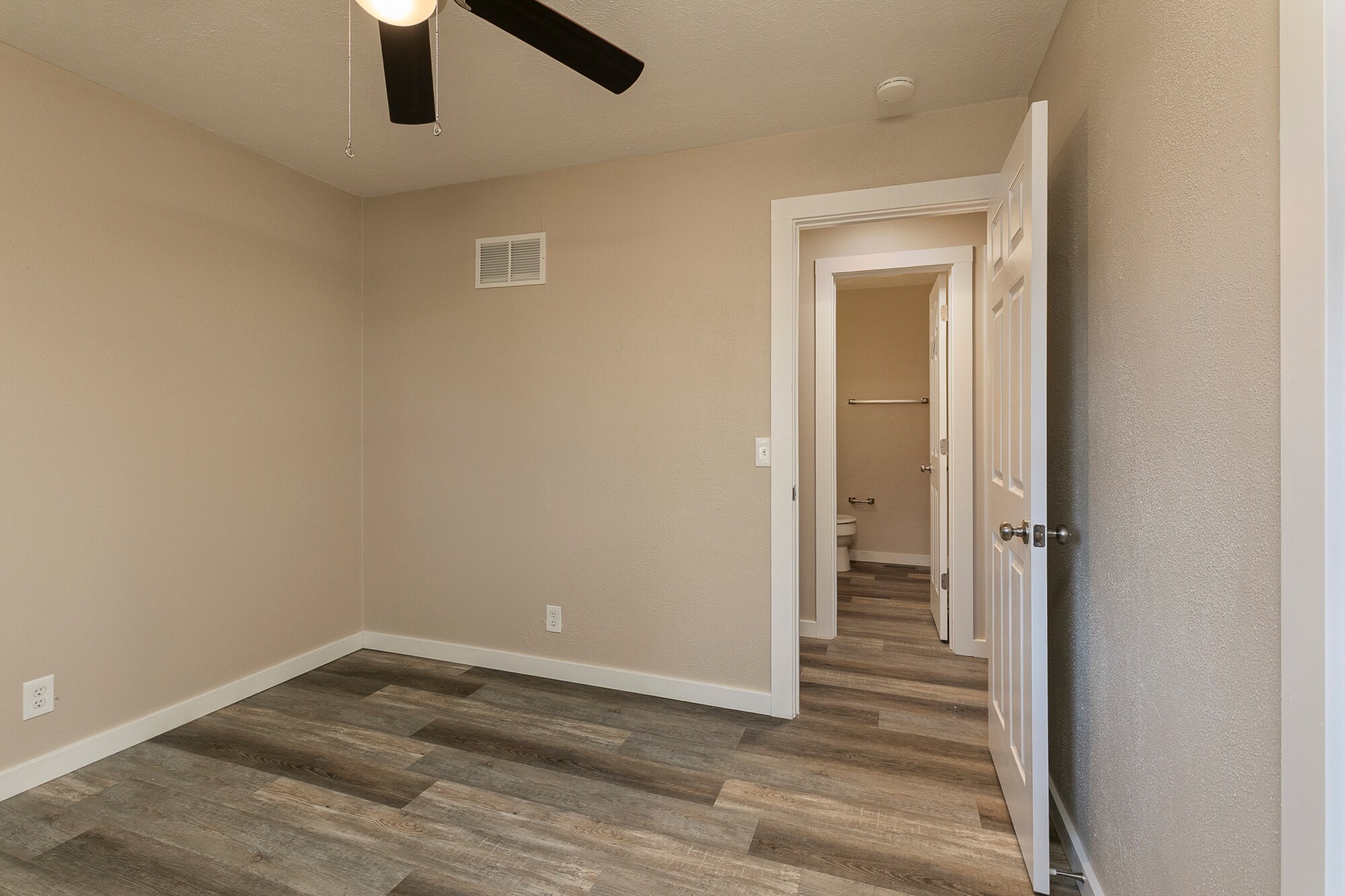 Building Photo - 137 Wallen Blf