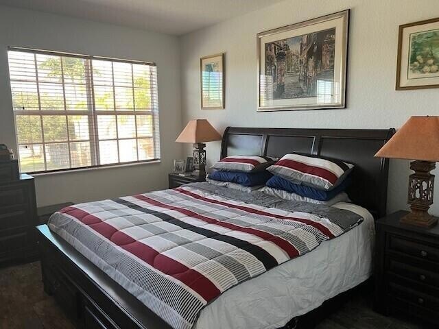 Building Photo - 144 Blue Grotto Dr