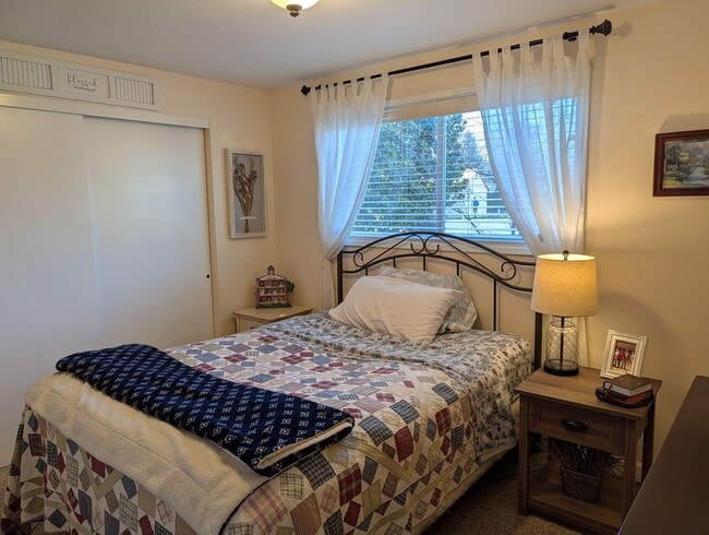 Building Photo - Unfurnished Light-Filled, Beautifully Updated 3-Bedroom Home in Jacksonville