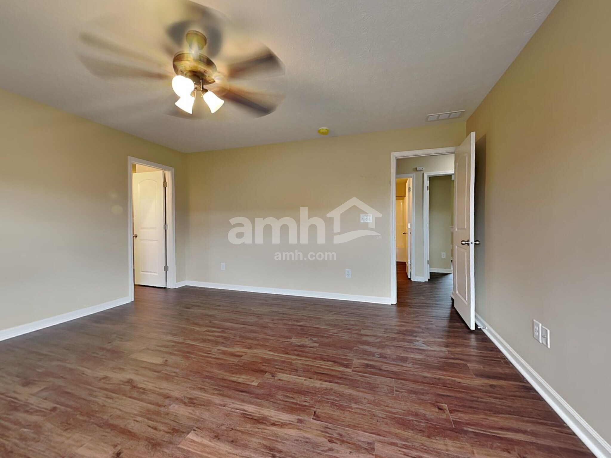 Building Photo - 9711 Brooks Dr