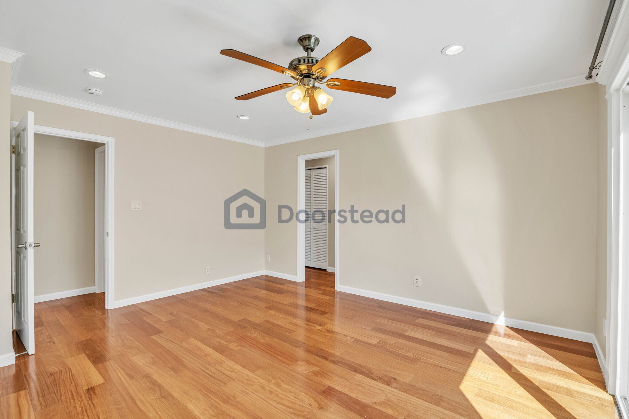 Building Photo - 505 Hiller St