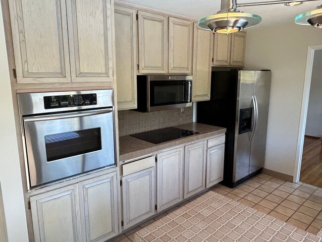 Building Photo - Spacious 4-Bedroom Home with Pool in Prime Sunnyvale Location! OPEN HOUSE: Wednesday (7/1) from 5...