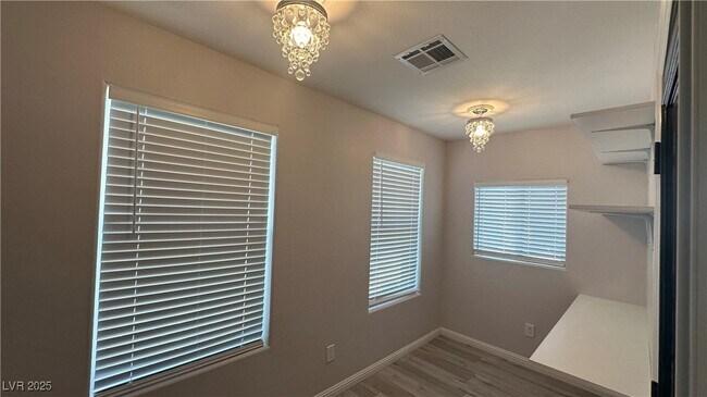 Building Photo - 5273 Candlespice Way