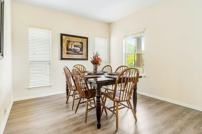 Building Photo - Charmer in Blanco River Village with Amazing Back Patio!