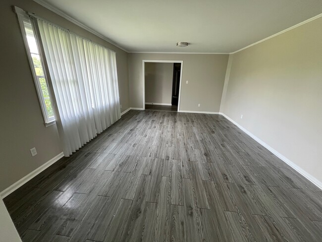 Building Photo - 222 Reynolds St