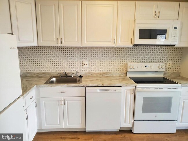 Building Photo - 12700 Sesame Seed Ct