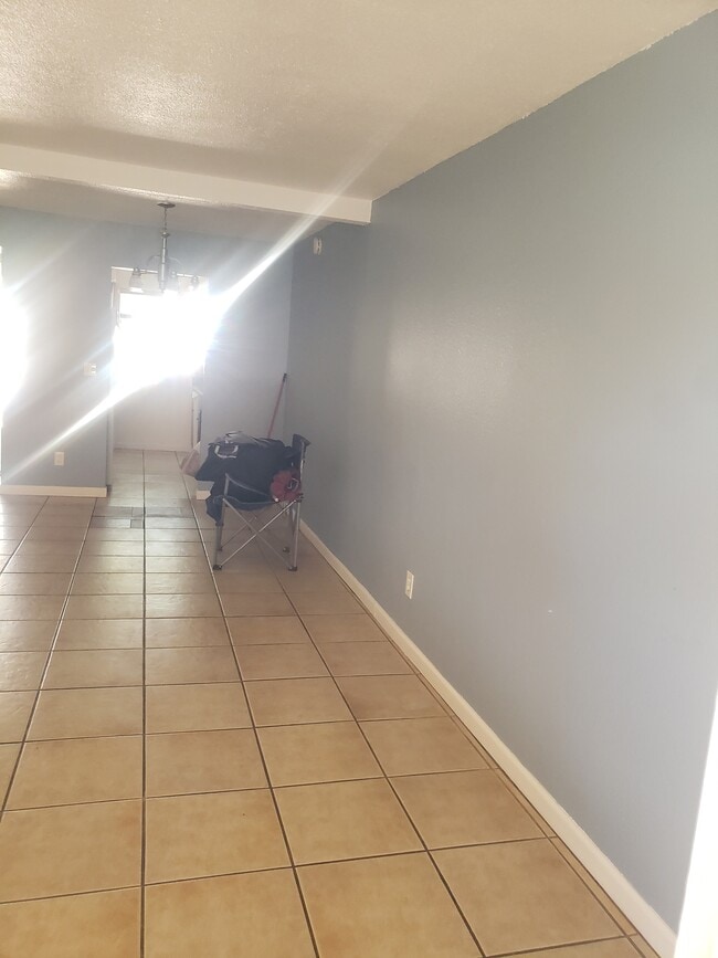 Building Photo - 3560 N Tucson Blvd