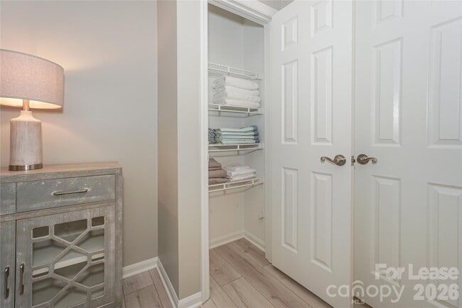 Building Photo - 20105 Henderson Rd