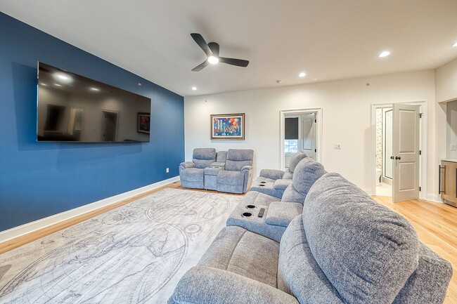 Building Photo - Prime US Open Rental: For those with disce...