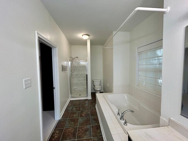 Building Photo - Rare Single-Level Ranch in Midlothian – 1,999 Sq Ft, 4BR/2.5BA with 1-Car Garage | St. James Woods