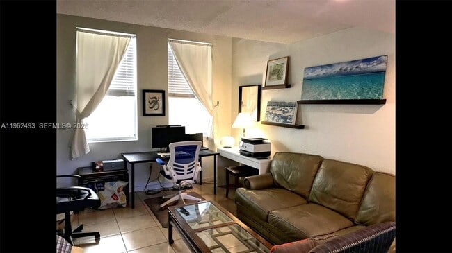 Building Photo - 8950 SW 69th Ct