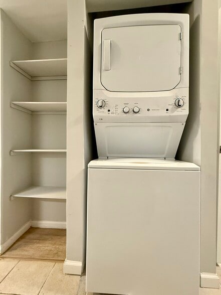 Building Photo - 238 Stevenson Sq