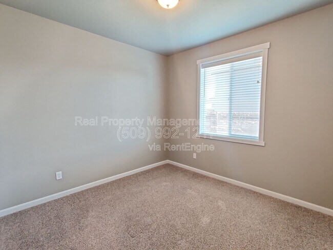 Building Photo - 8304 Gardner St