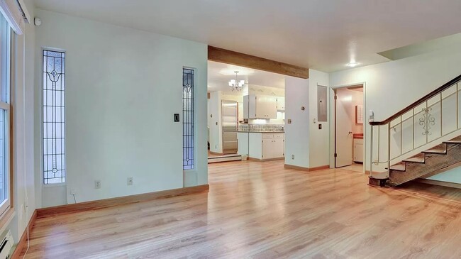 Building Photo - Spacious split level condo