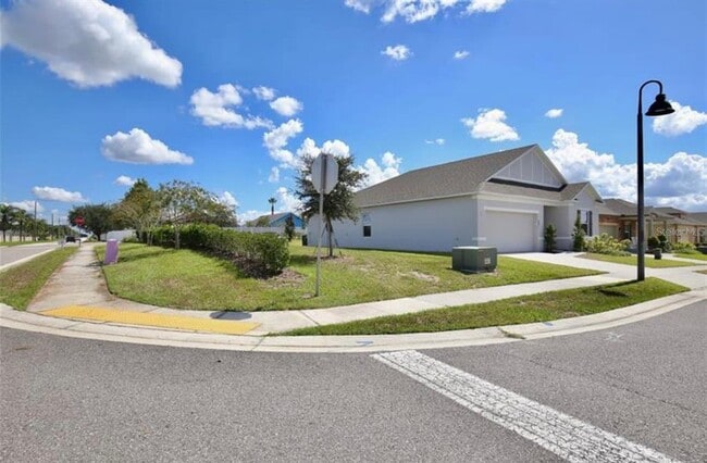 Building Photo - 492 Pinecrest Loop