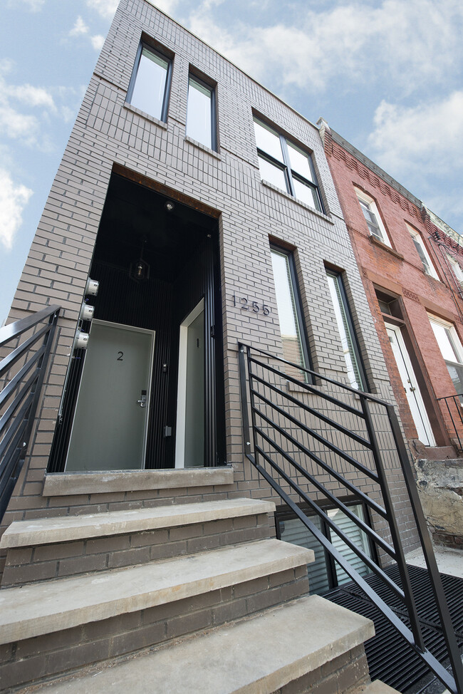 Primary Photo - 1255 N 24th St