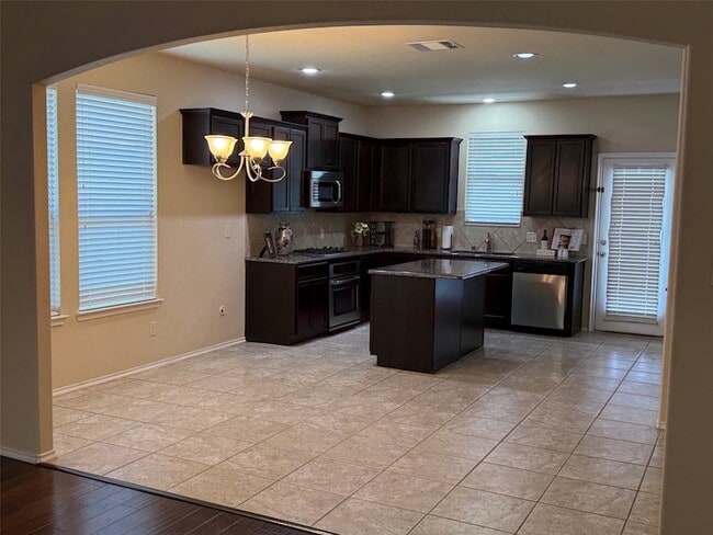 Building Photo - 313 Cherry Spring Dr