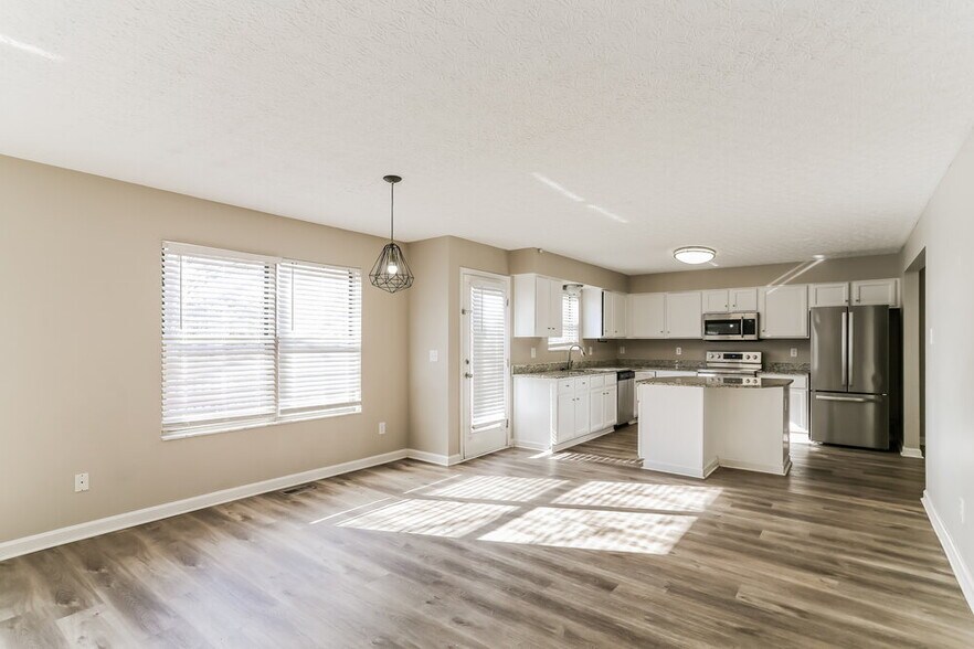 Building Photo - 5815 Castleknock Rd