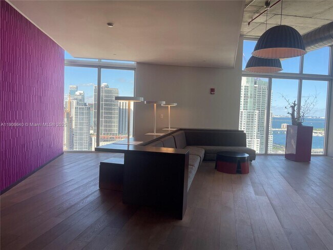 Building Photo - 151 SE 1st St