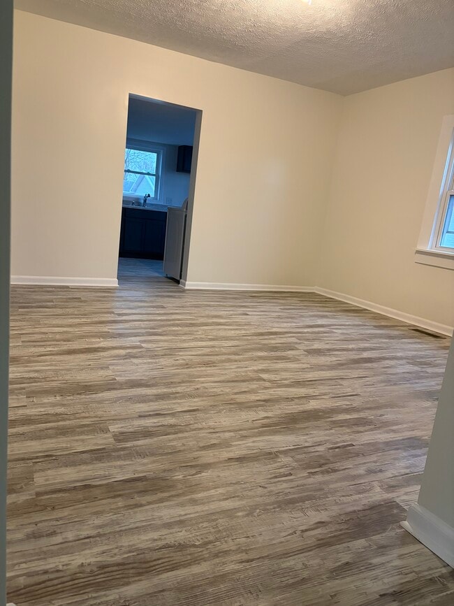 Building Photo - 730 Wilson St