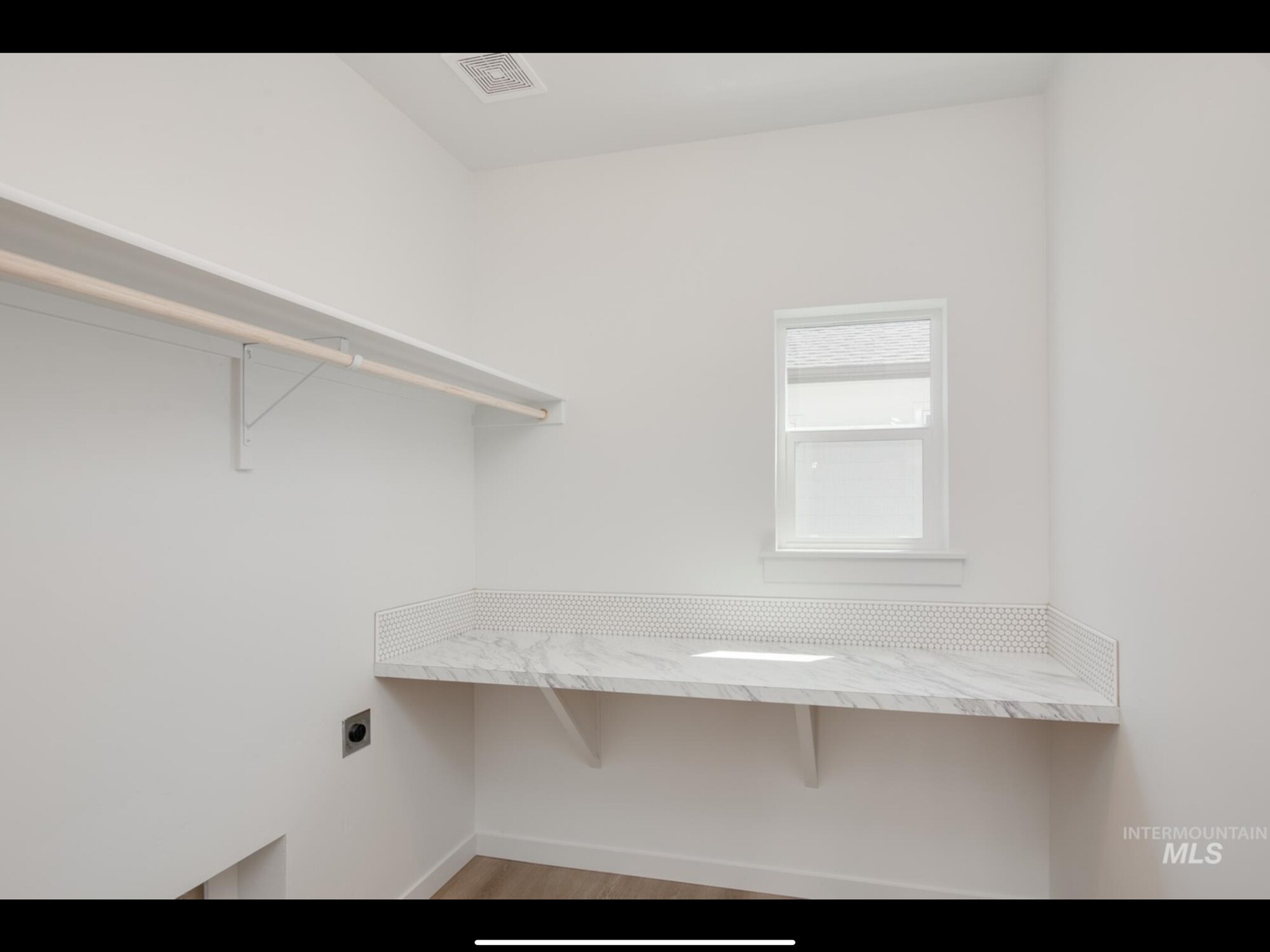 Building Photo - 7148 W Riverwood St