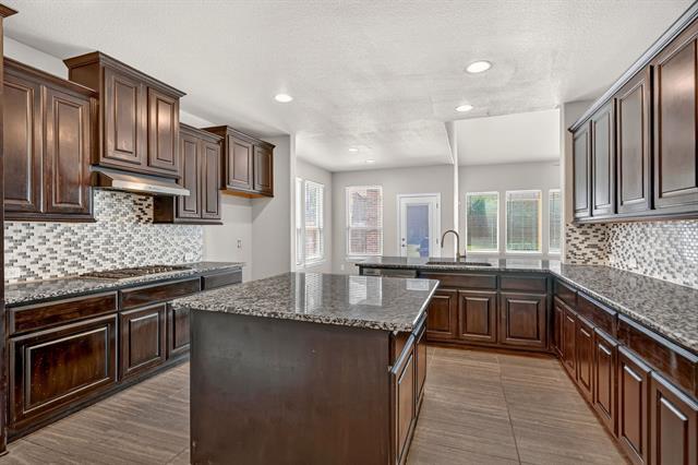 Building Photo - 1012 Summer Ln