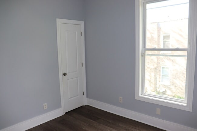 Building Photo - 5718 S Sangamon St