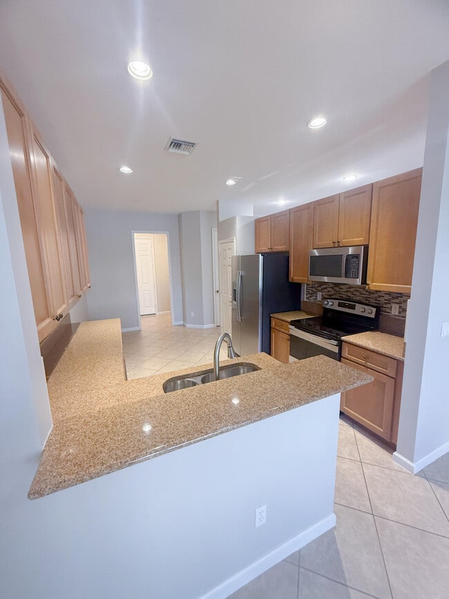 Building Photo - 2125 SW Cape Cod Dr