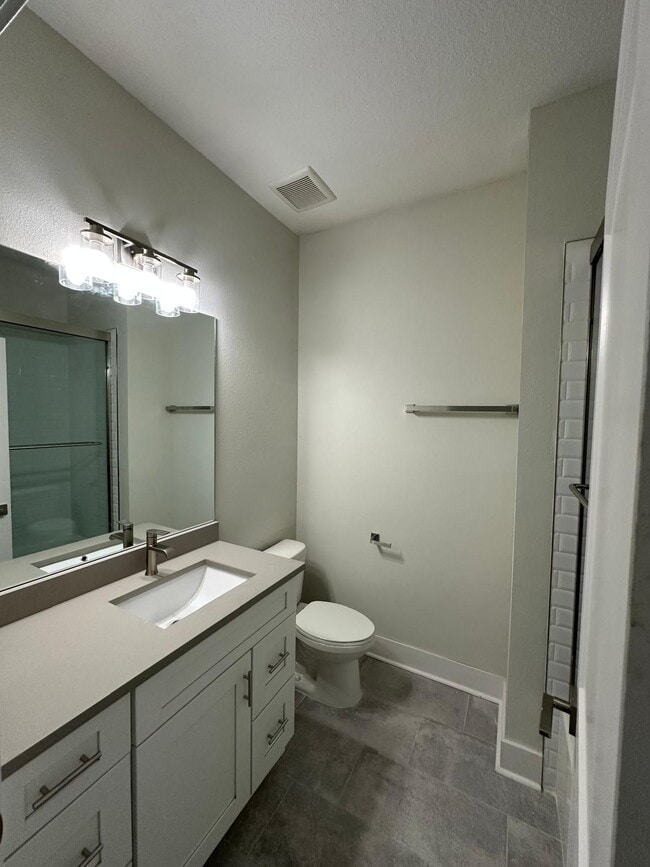 Building Photo - 140-833 Calla Terrace N