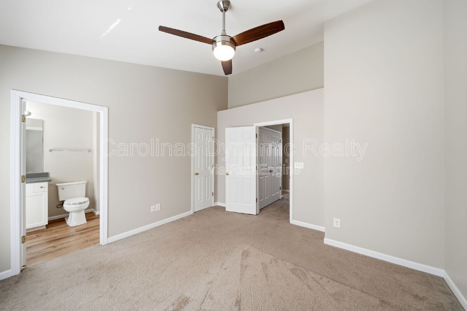 Building Photo - 1526 Royal Auburn Ave