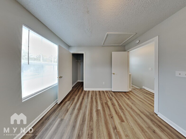 Building Photo - 3101 Tuckland Dr