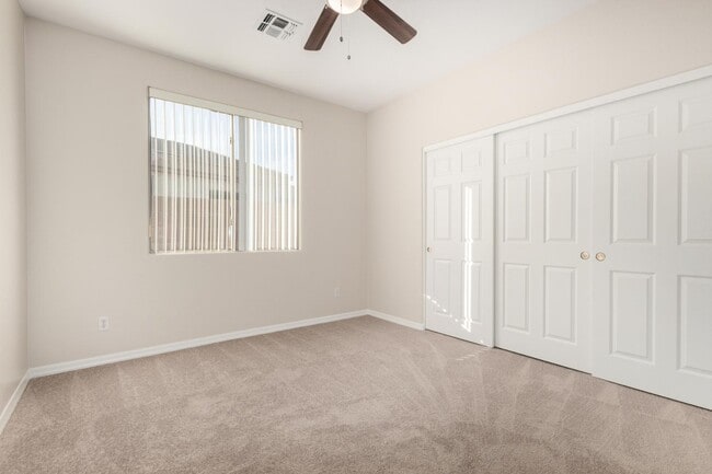 Building Photo - 14625 W Amelia Ave