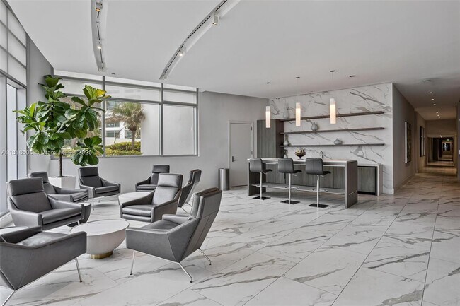 Building Photo - 3535 S Ocean Dr