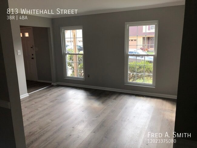 Building Photo - 813 Whitehall St