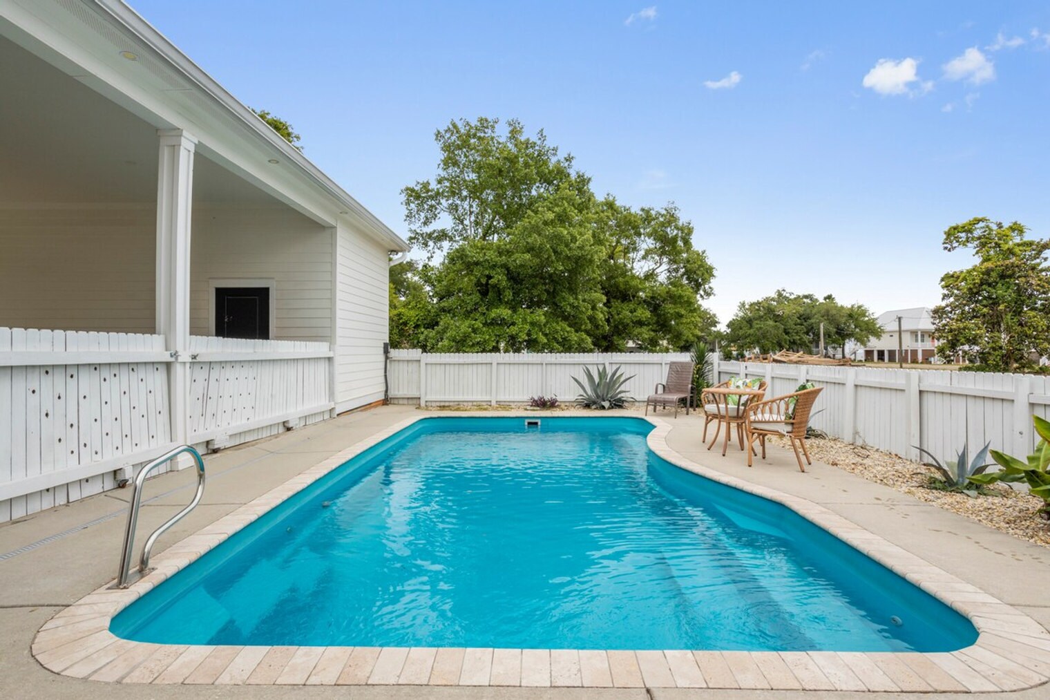 Building Photo - 164 Markham Dr