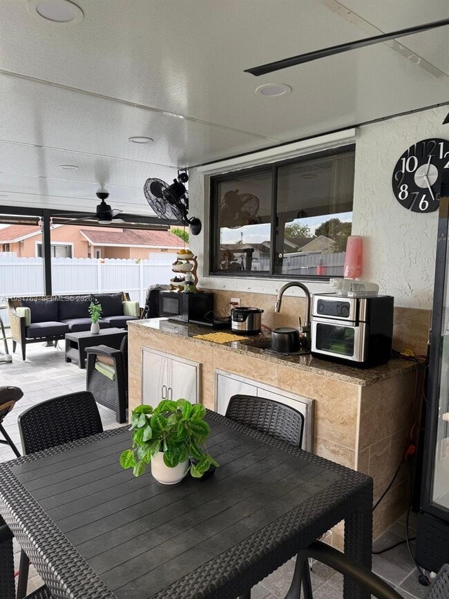 Building Photo - 1041 SW 111th Ave