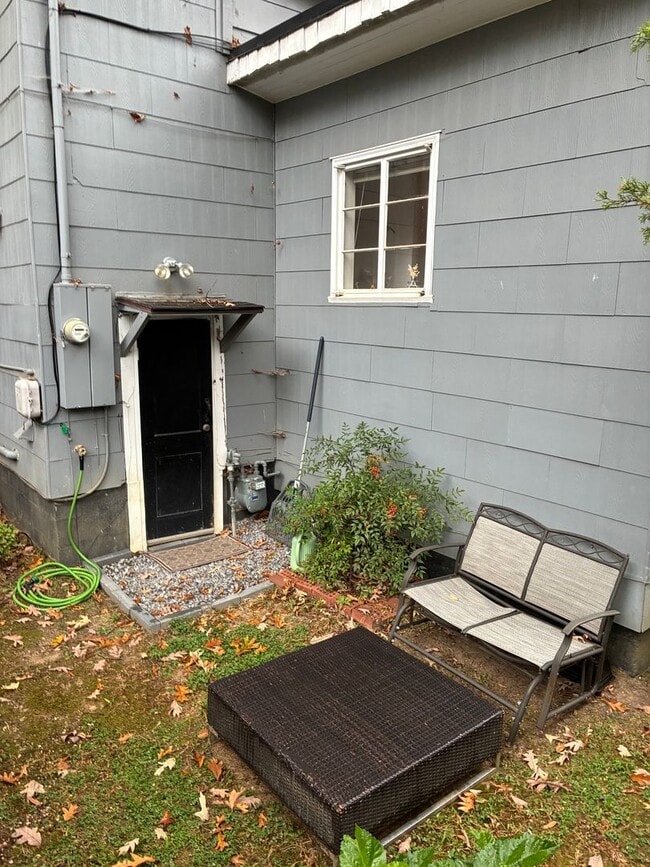 Building Photo - 2703 Bedford Ave