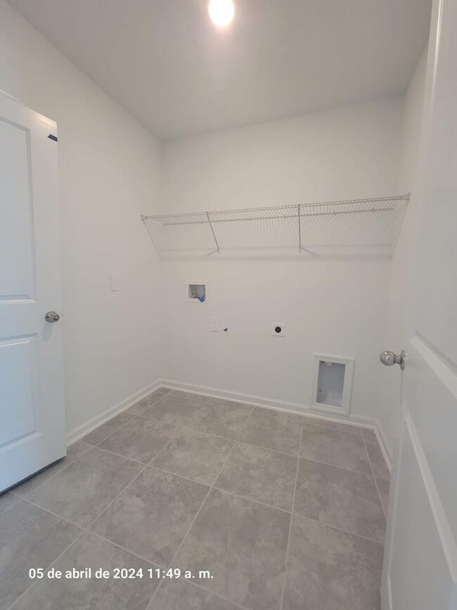 Building Photo - 5004 Worchester Dr