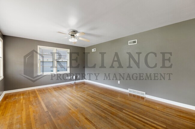 Building Photo - 853 N Terrace Dr